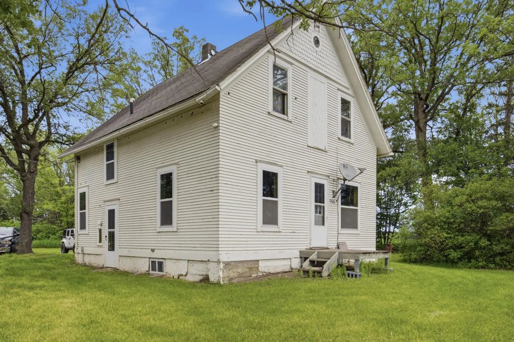 3928 State Highway 200, Gary