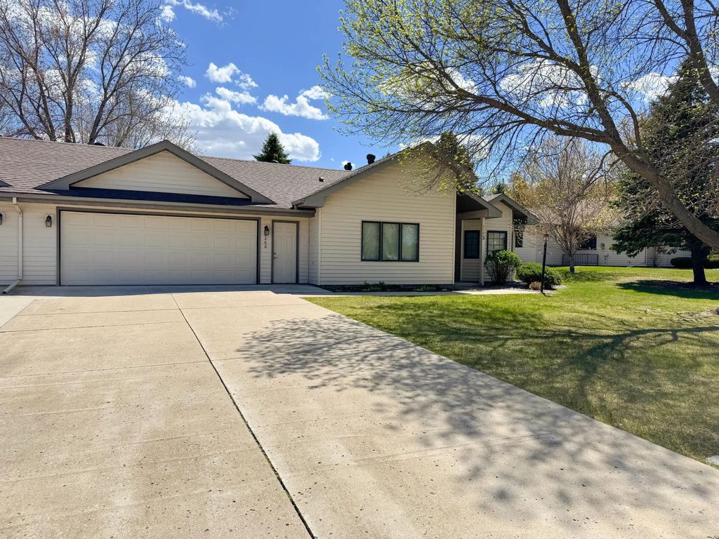 2206 Arrowwood Court, Fergus Falls
