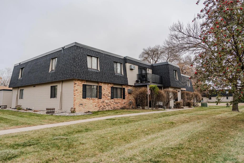 2402 N Flickertail Drive S 1, Fargo