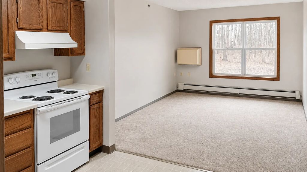 1602 Pioneer Court, Thief River Falls