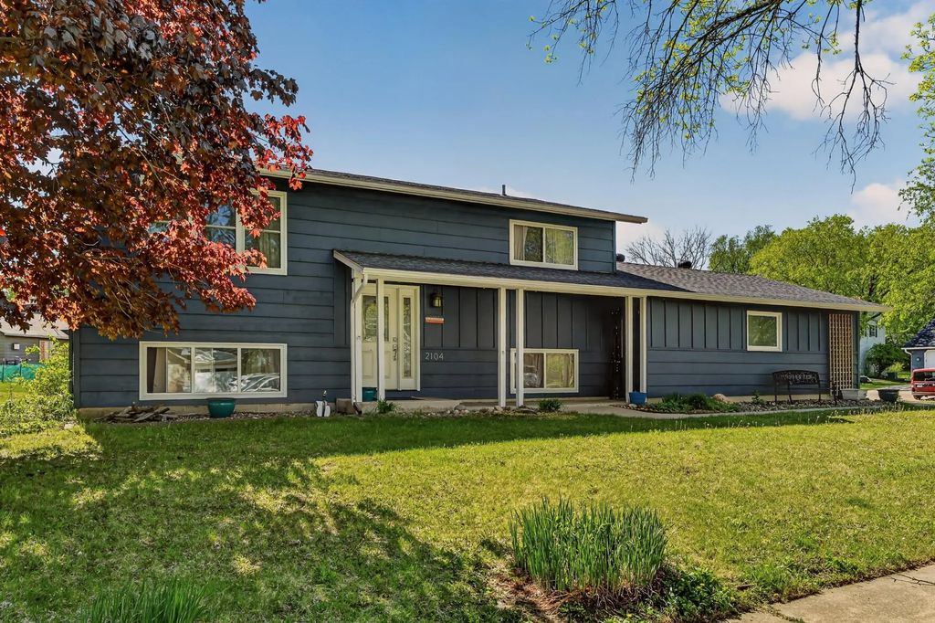 2104 Telemark Lane Nw, Rochester