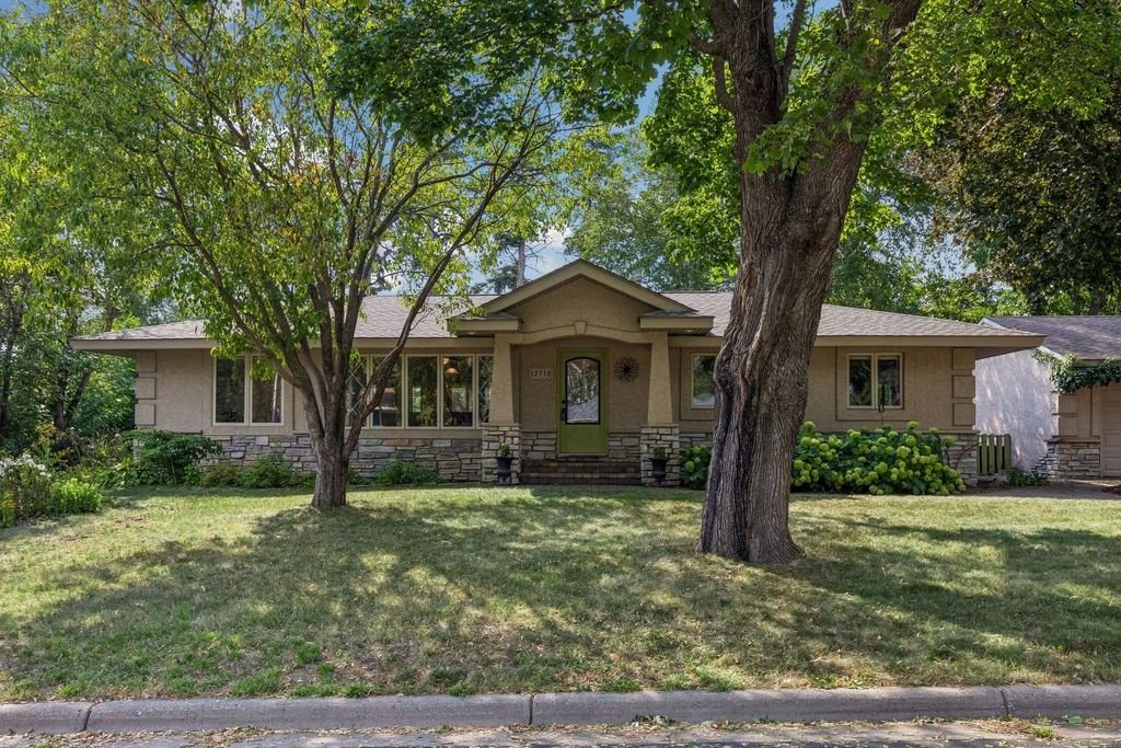 12718 Dupont Avenue S, Burnsville