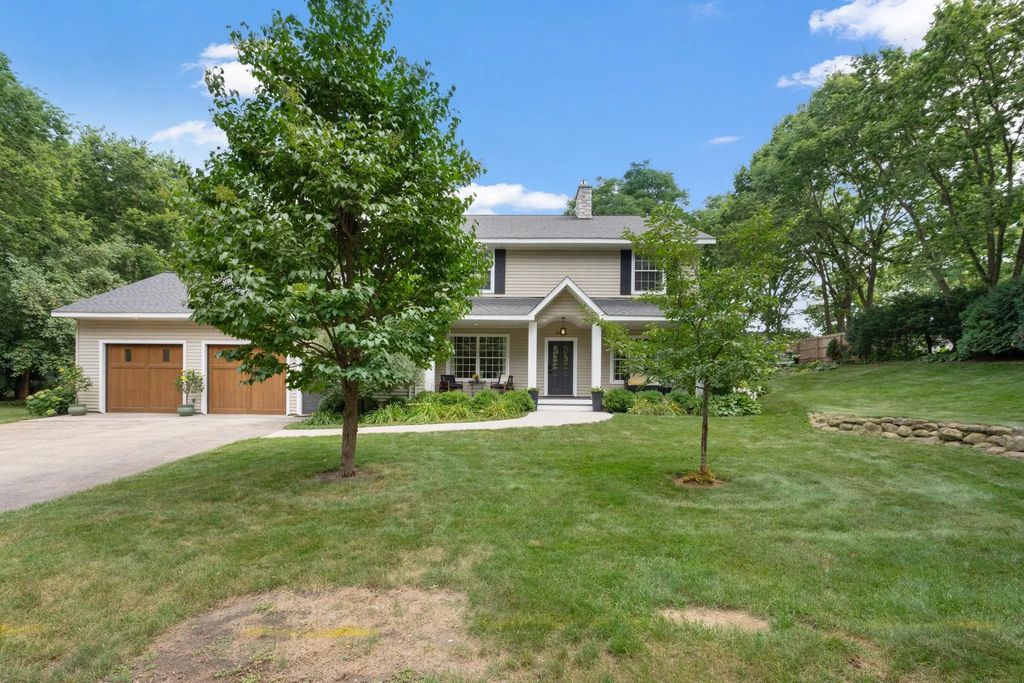 3455 Montgomerie Avenue, Wayzata