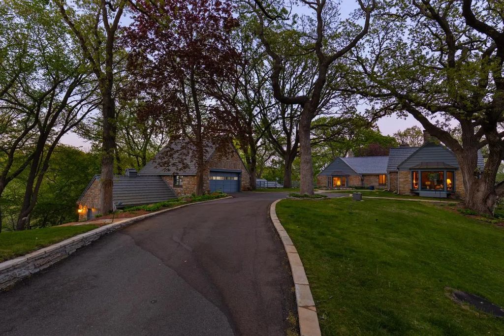10300 Riverview Road, Eden Prairie