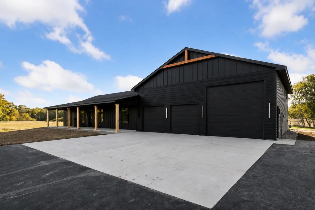 21800 Luan Drive Ne, East Bethel
