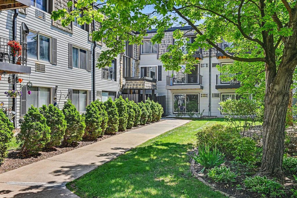 179 Little Canada Road E 237, Little Canada