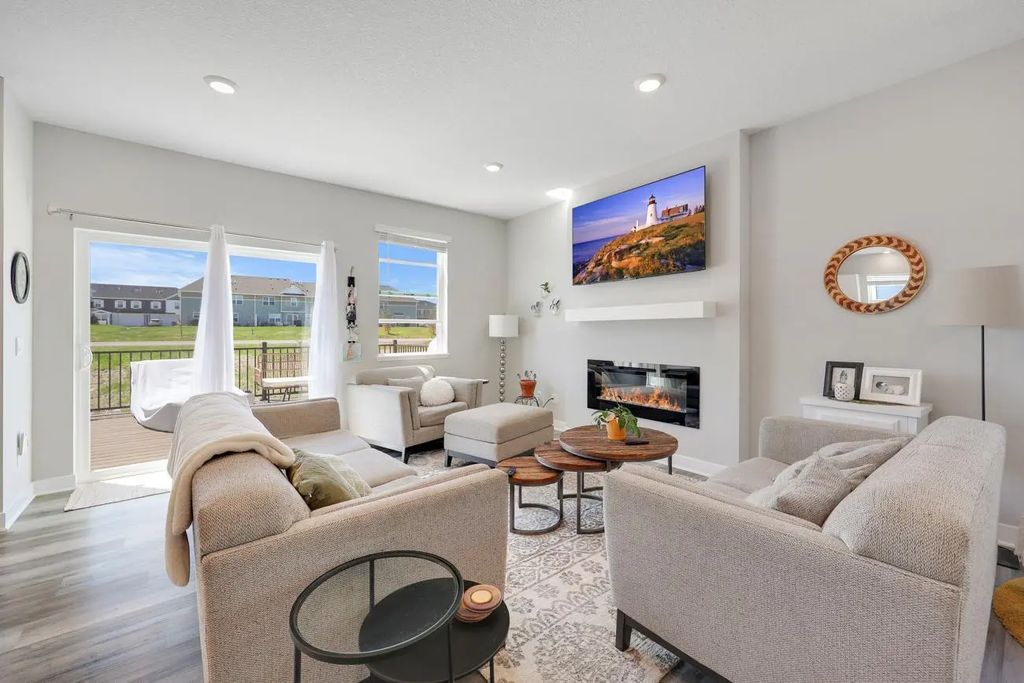 23261 Ashbury Drive, Rogers