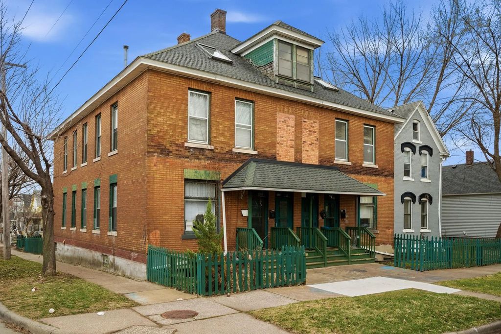 686 Virginia Street, Saint Paul