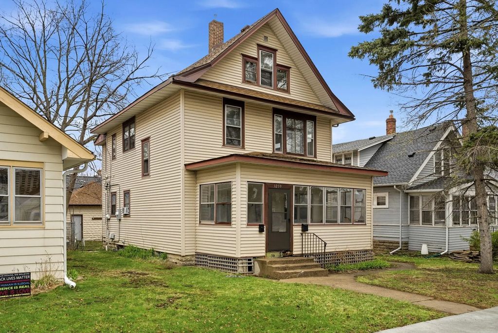1259 Charles Avenue, Saint Paul