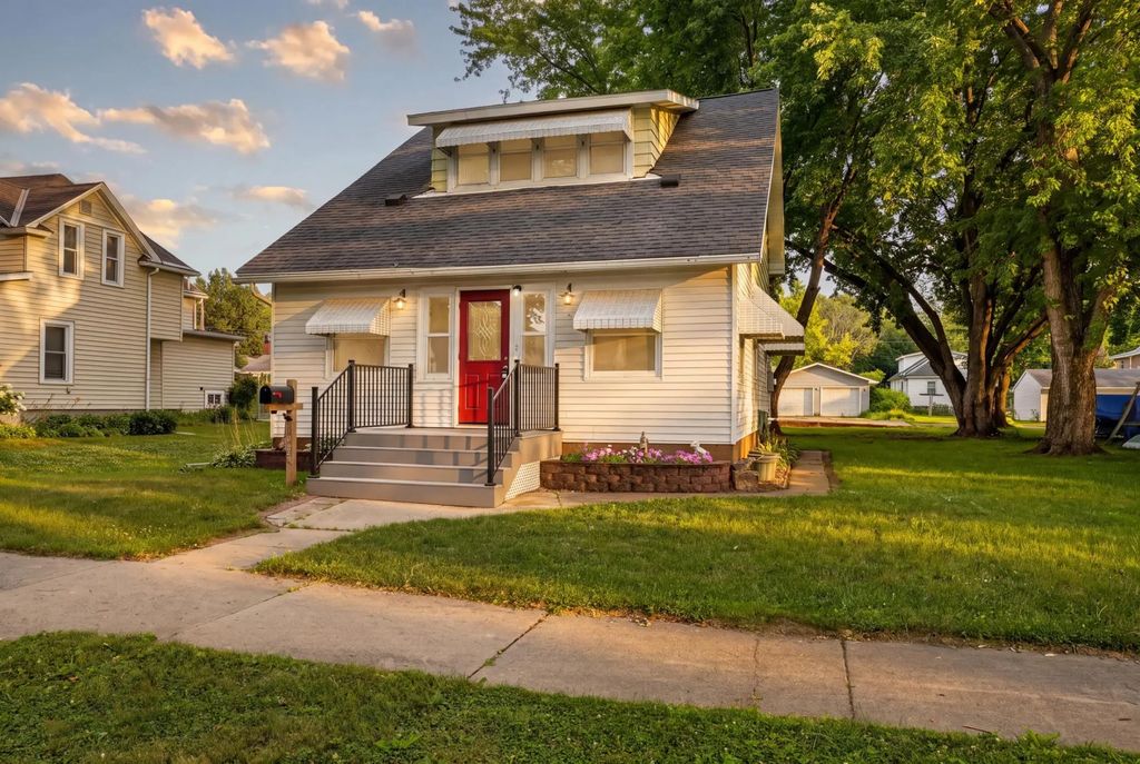 1423 N 2nd Street, Mankato