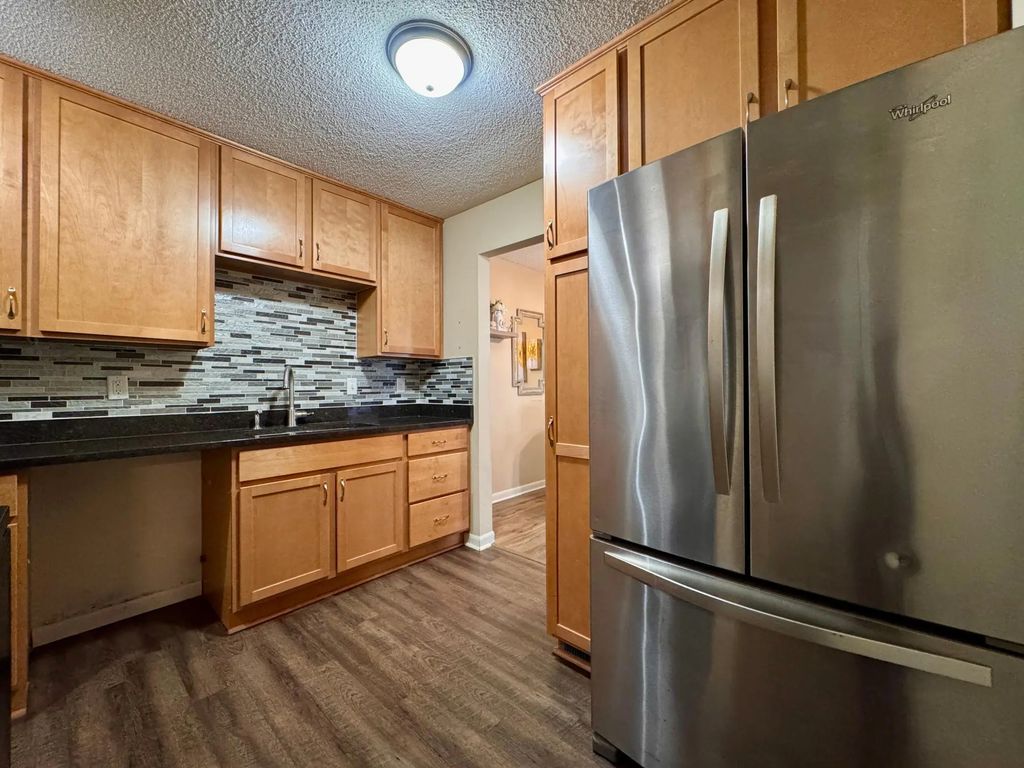 1271 Landmark Trail S, Hopkins