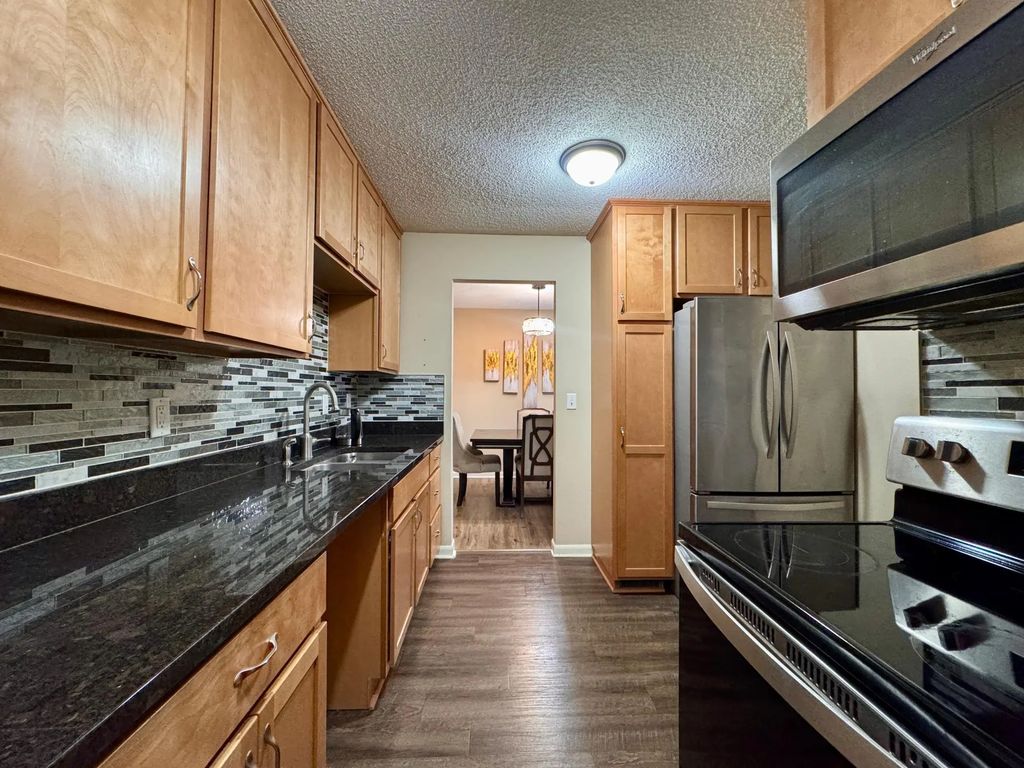 1271 Landmark Trail S, Hopkins