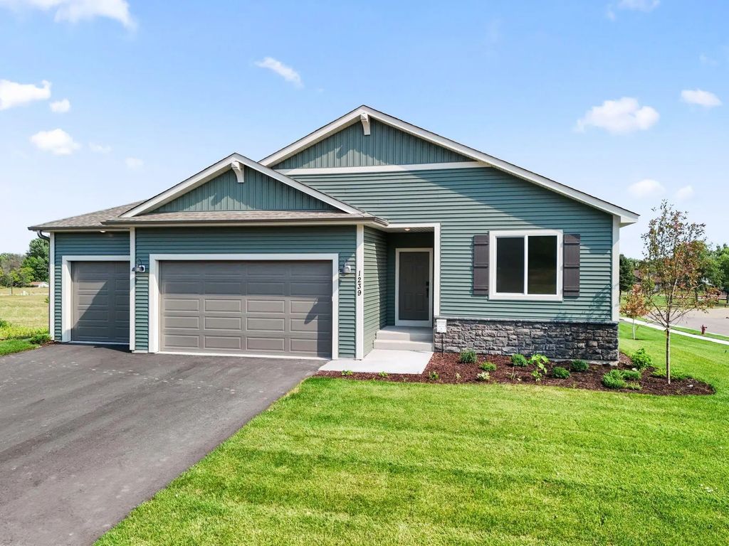 1239 Trail Way, New Richmond
