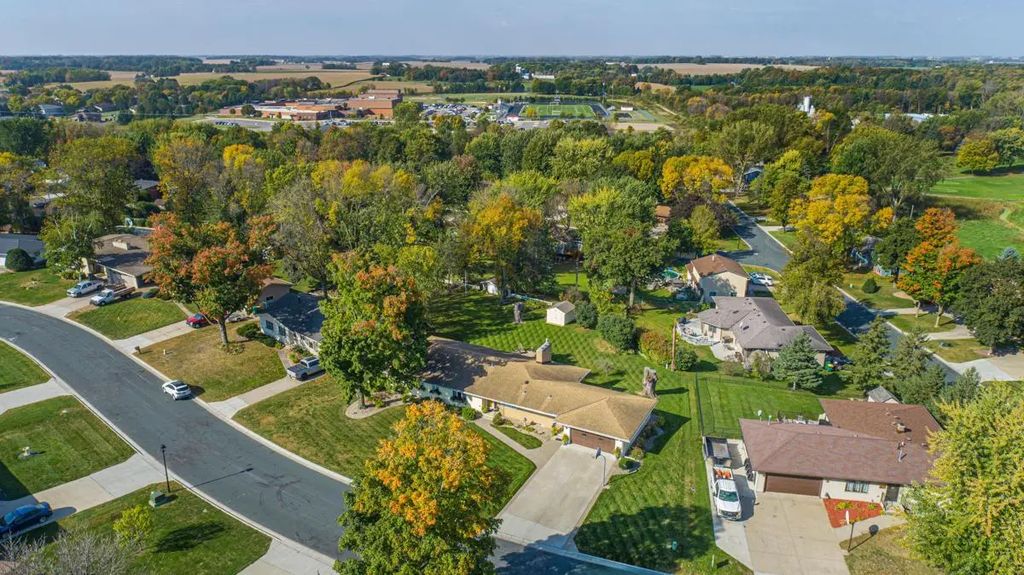 808 Hillcrest Drive, Montgomery