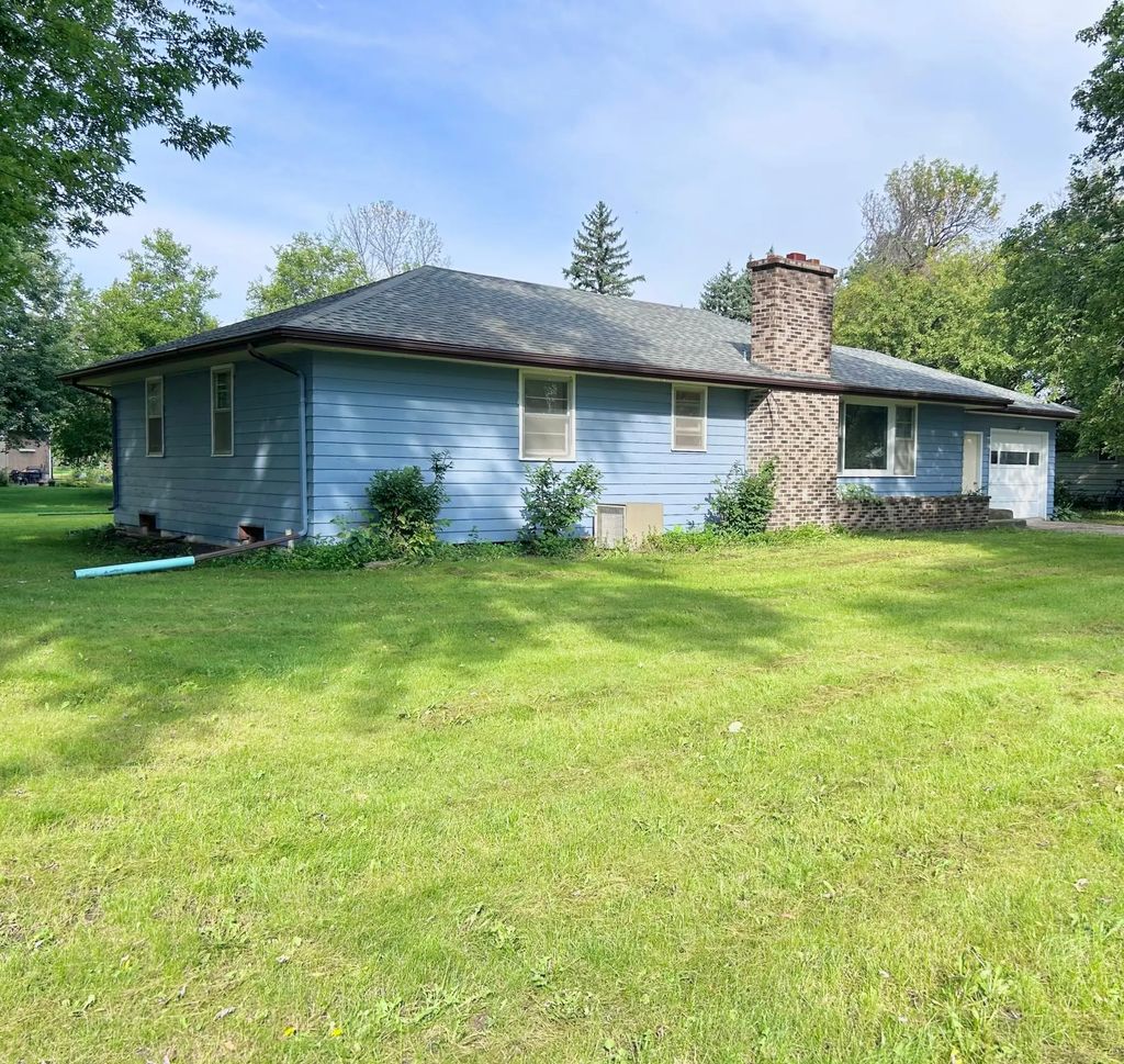 310 Oak Street, Clements