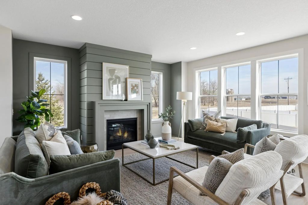 5003 Airlake Drive, Woodbury