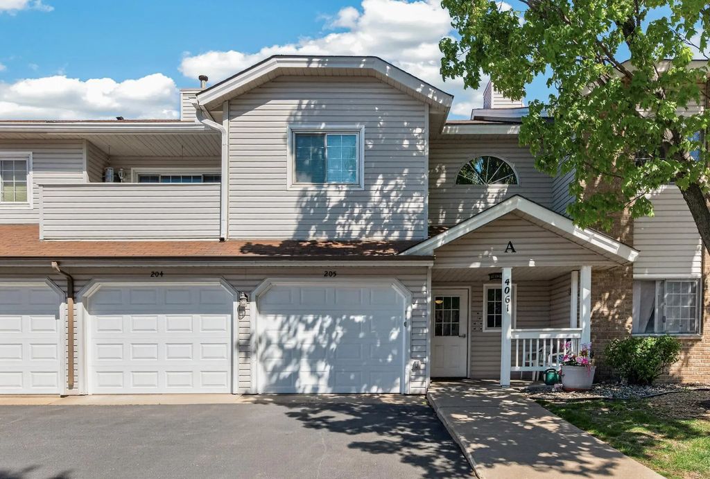 4061 Maureen Drive Ne 204ne, Columbia Heights