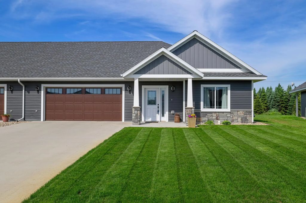 301 Old Glory Drive Ne, Alexandria