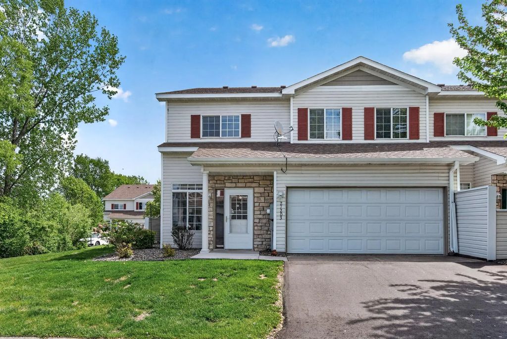 21203 Pinto Place, Forest Lake