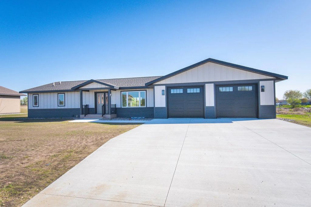 346 Halfaday Drive, Sauk Centre