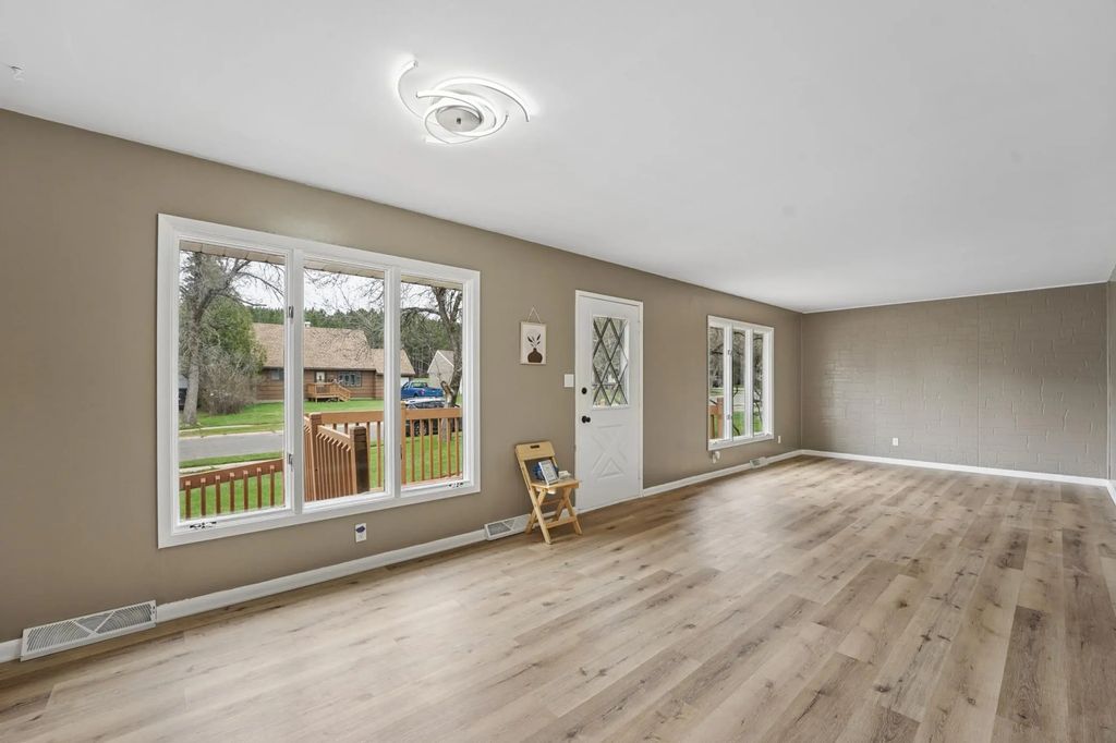 320 Andover Road, Hoyt Lakes