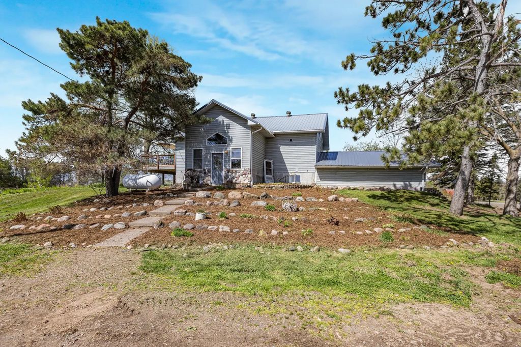 34672 125th Avenue, Onamia