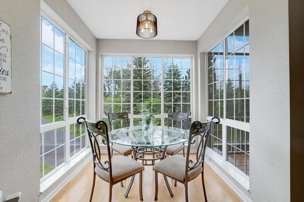 100 Clydesdale Trail 113, Medina