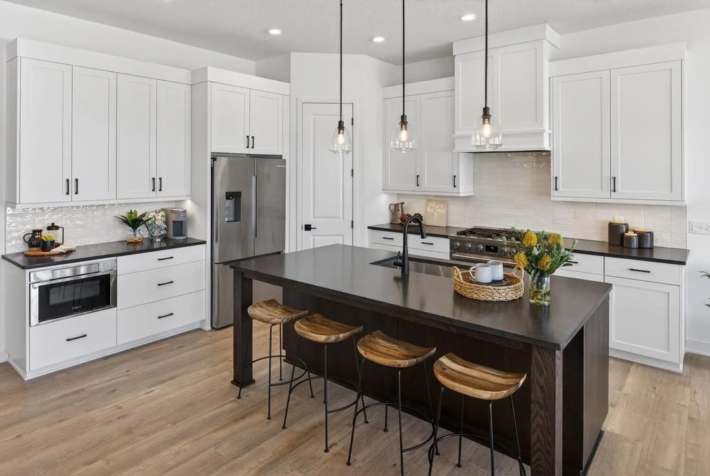 20087 Globe Drive, Lakeville