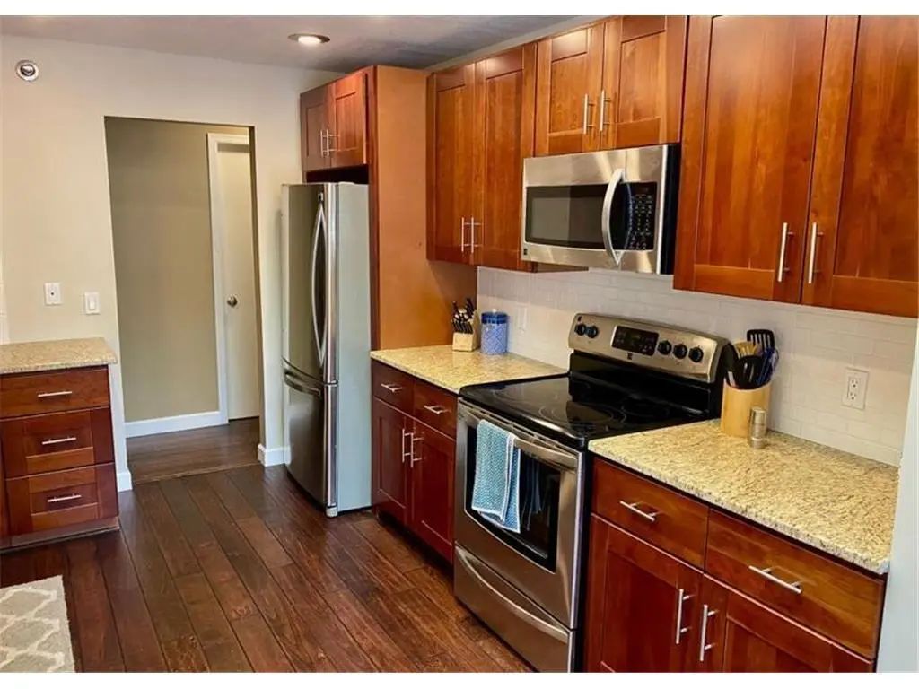 2575 Heritage Drive, Mendota Heights