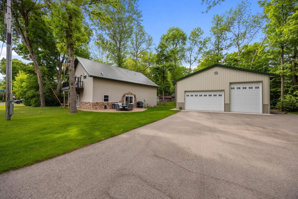 5452 Wildwood Avenue, Isle