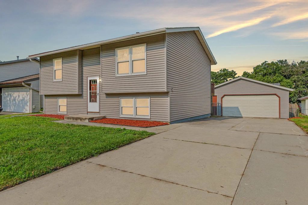 2434 Parkview Lane Se, Rochester