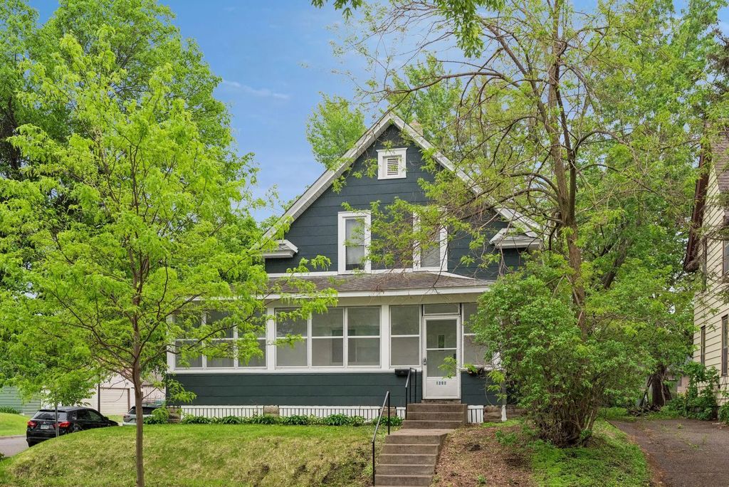 1282 Hewitt Avenue, Saint Paul