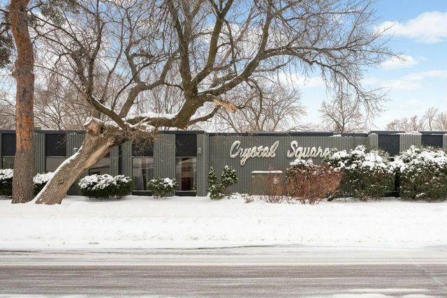 5701 Kentucky Avenue N, Crystal
