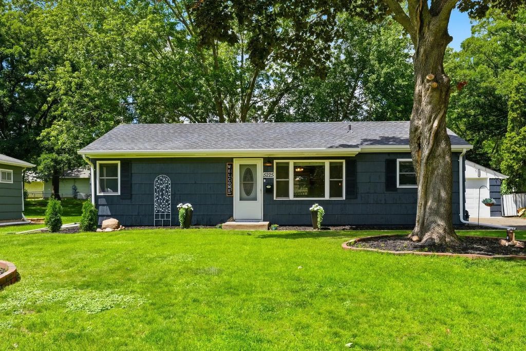 5225 Pennsylvania Avenue N, New Hope