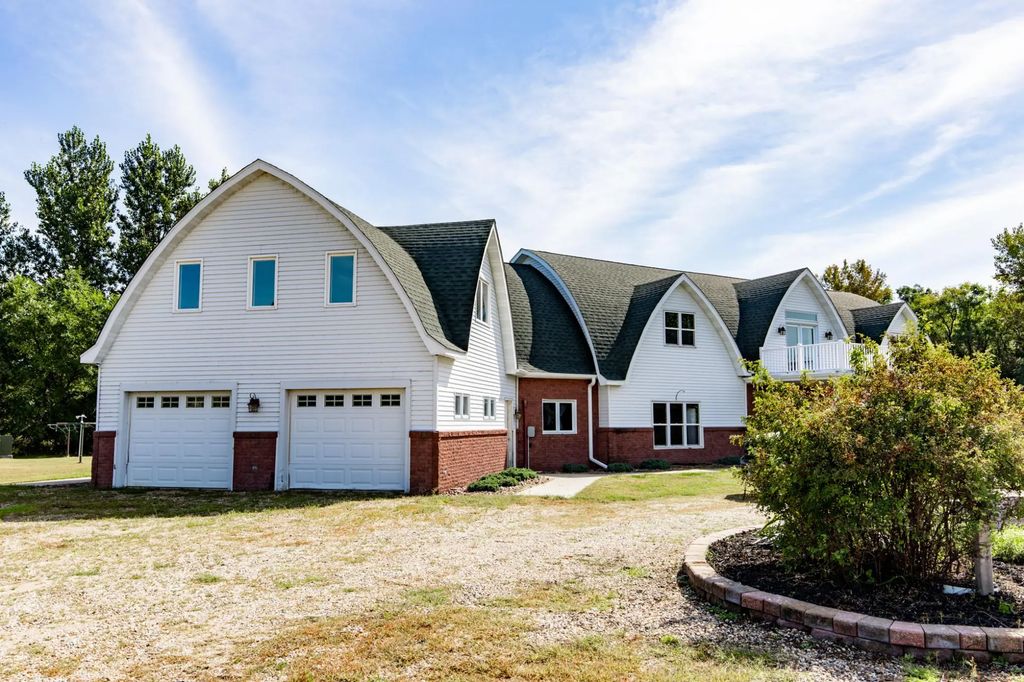 7770 Highway 18, Wyndmere