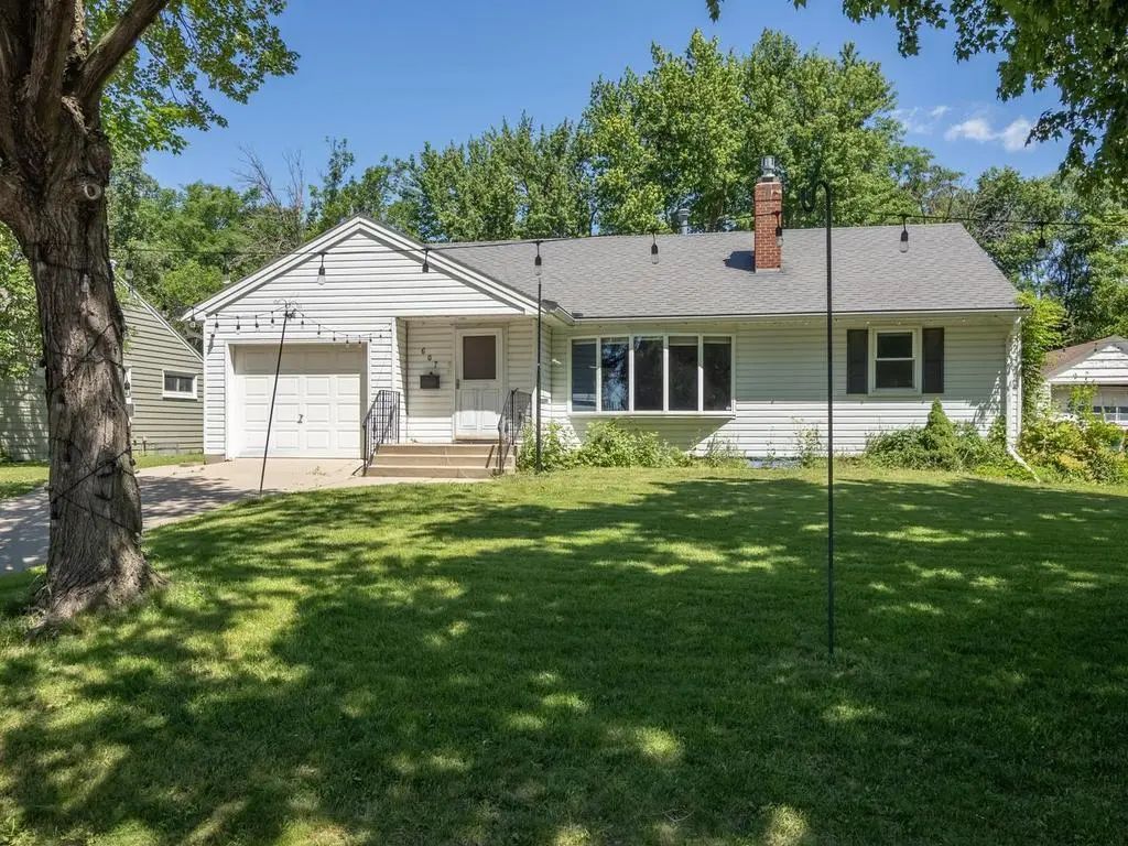 607 Swan Street, Le Sueur