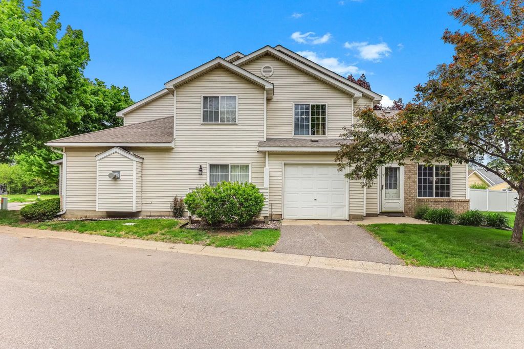 2333 Williams Drive, Burnsville