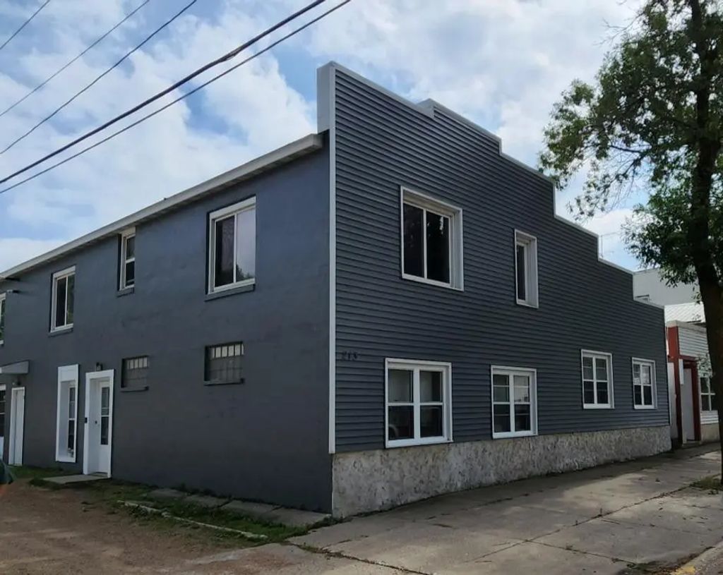 213 Main Street E, Young America