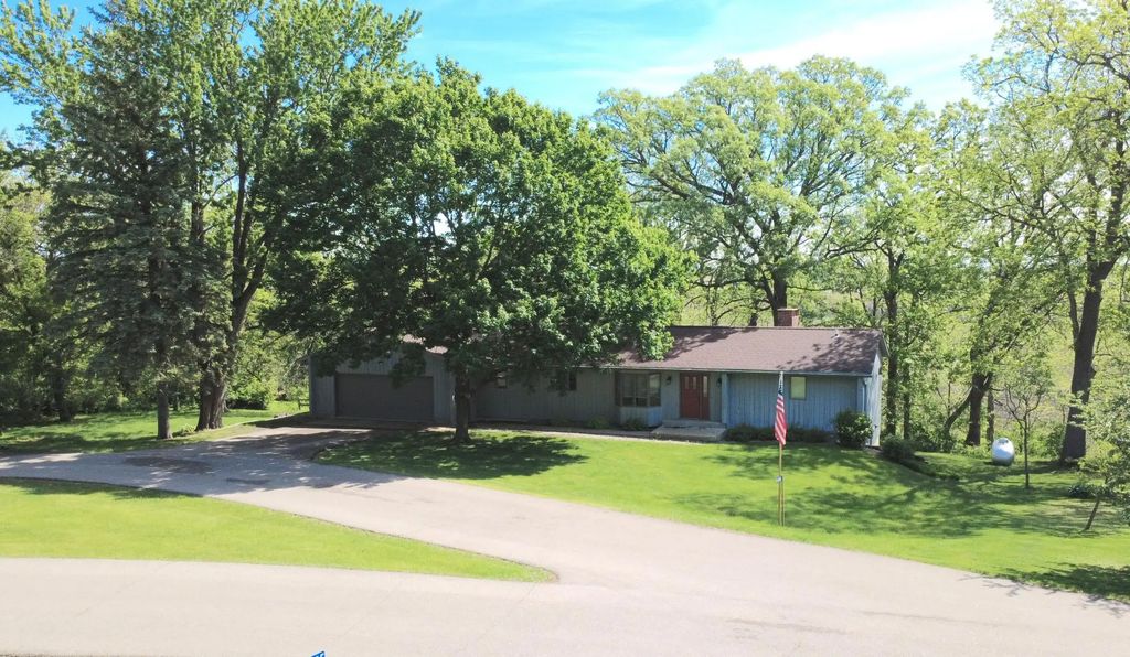 24106 Walnut Drive, Albert Lea