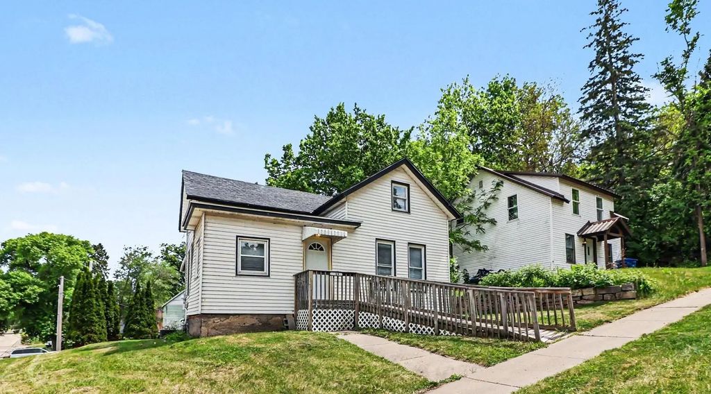 319 Buchanan Street, Red Wing