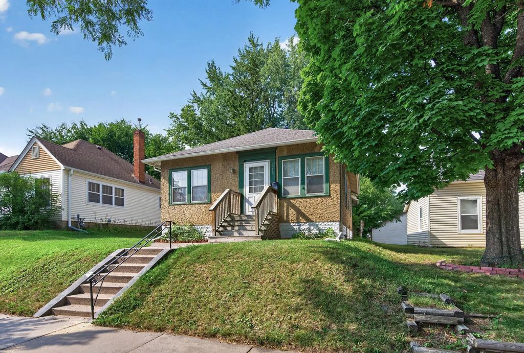 967 Rose Avenue E, Saint Paul