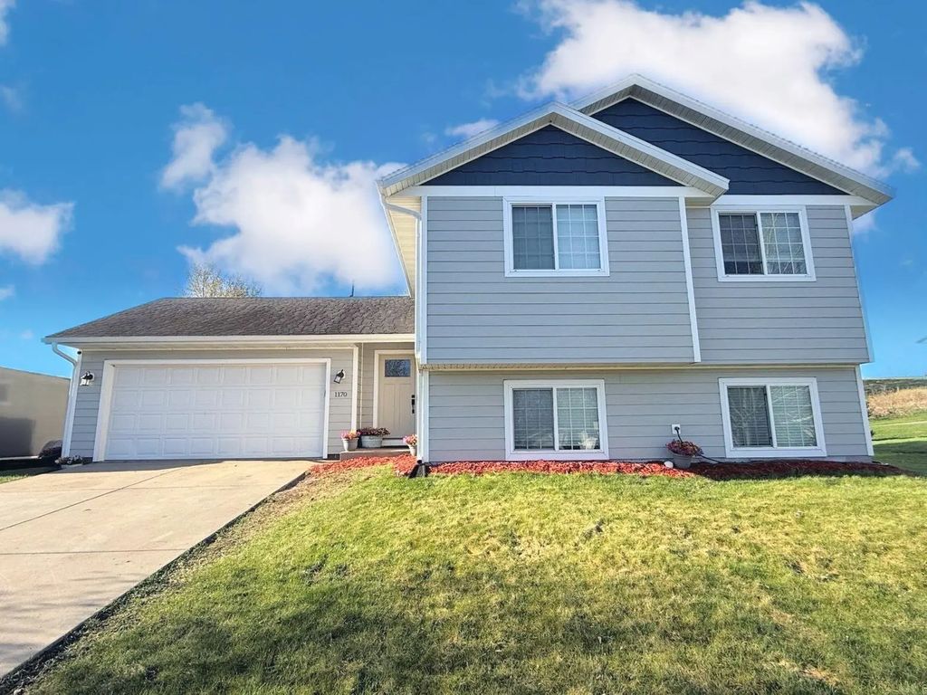 1170 Coakley Street, Paynesville