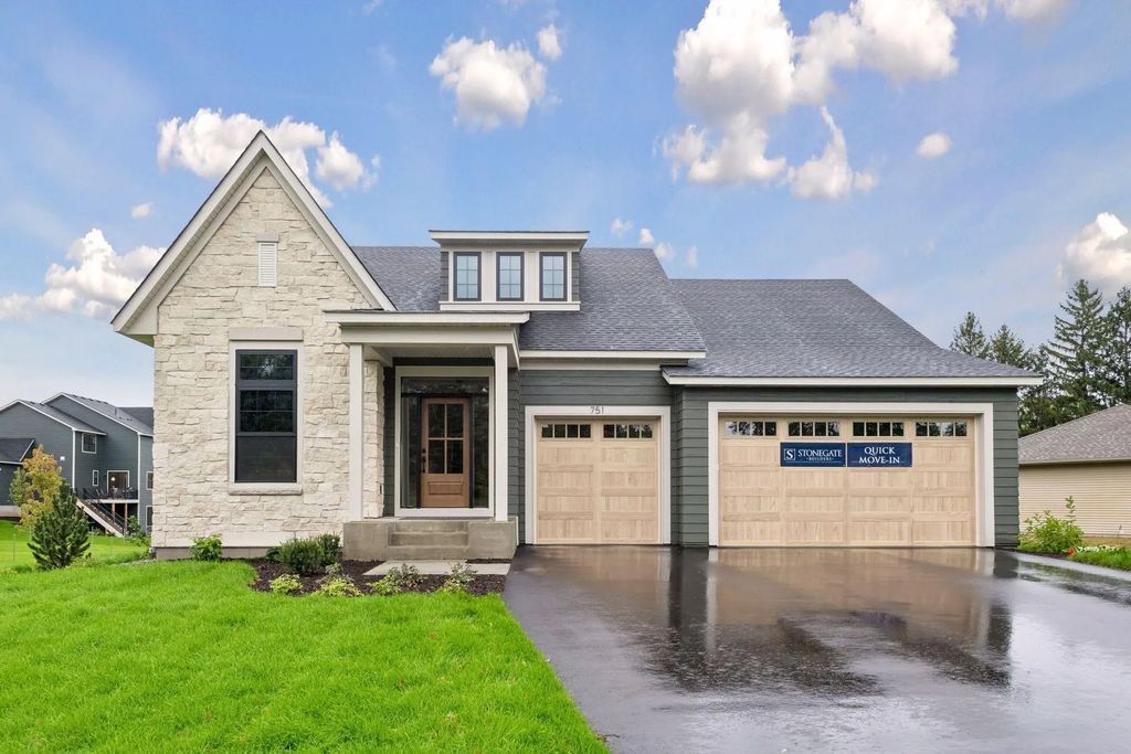 751 W 96th Street, Chanhassen