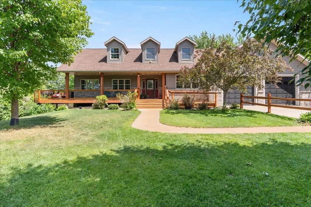21592 State Highway 47, Isle