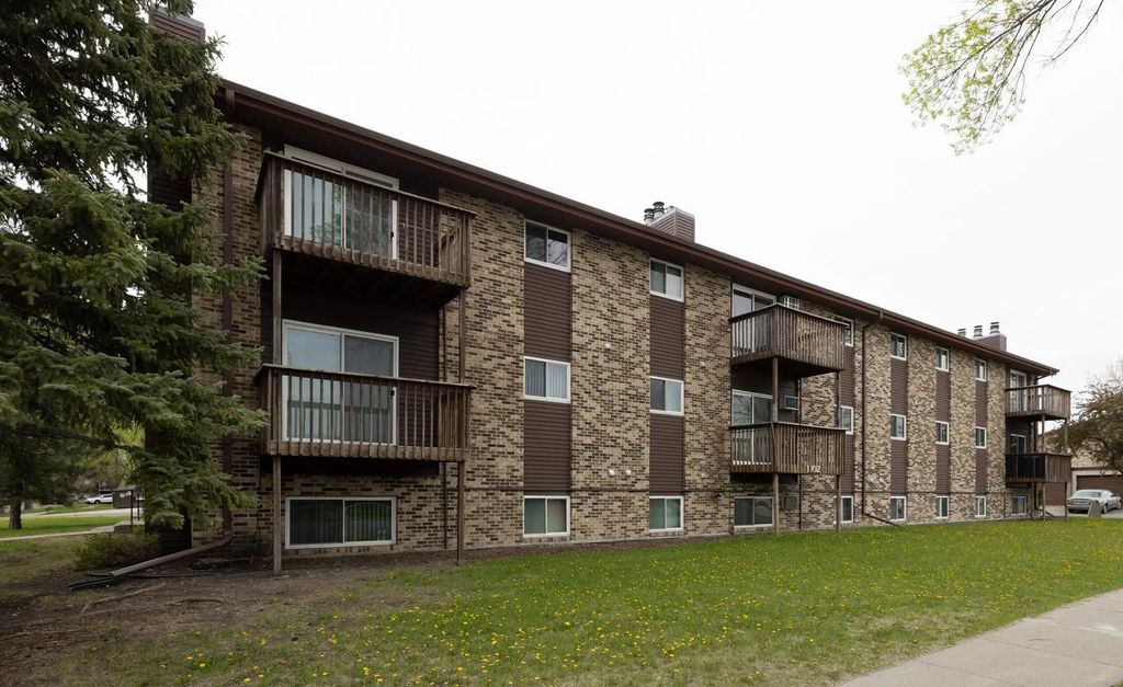 1102 23rd Street S D10, Fargo