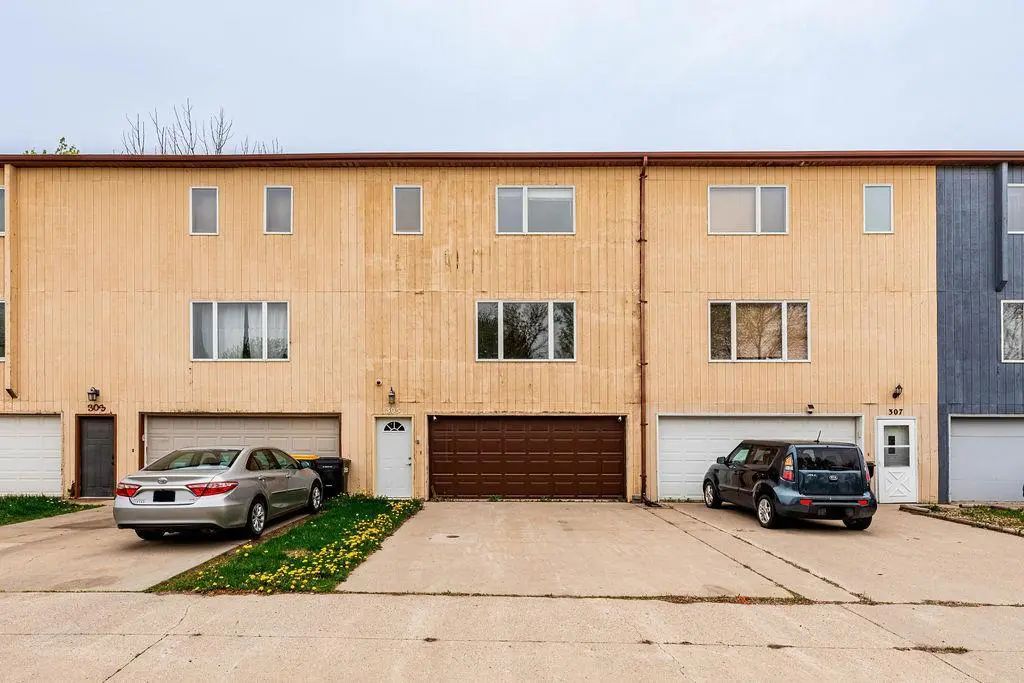 305 6th Street Nw, West Fargo