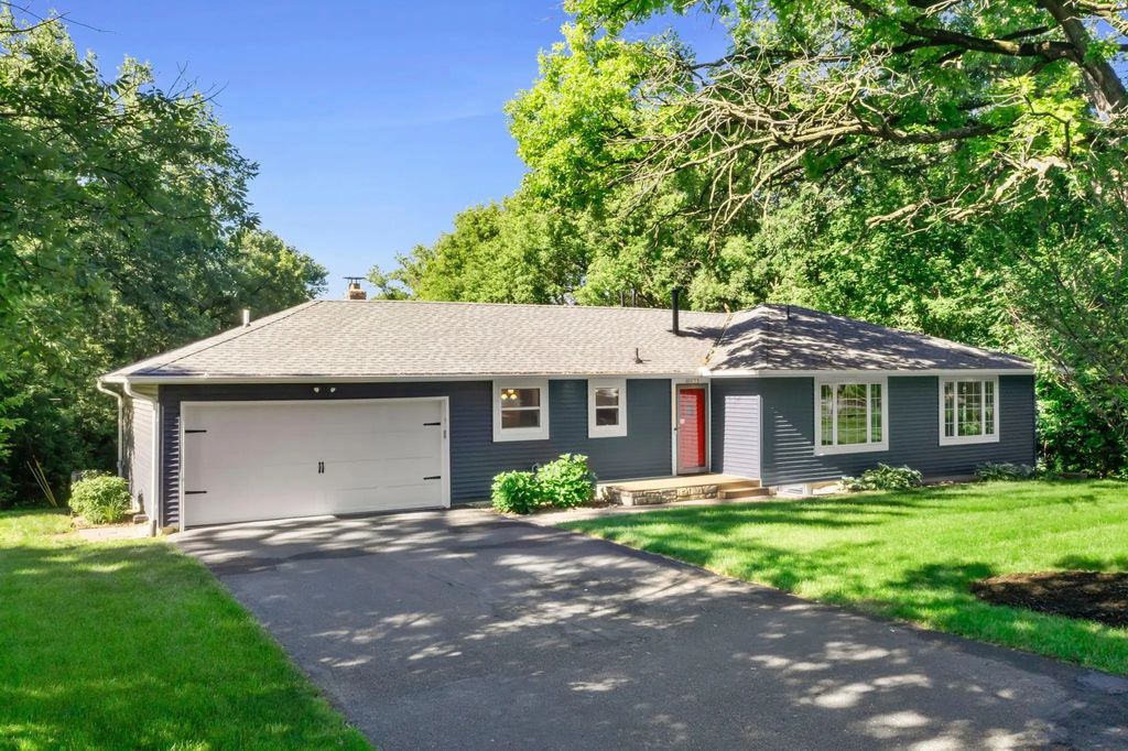 16633 Temple Drive N, Minnetonka
