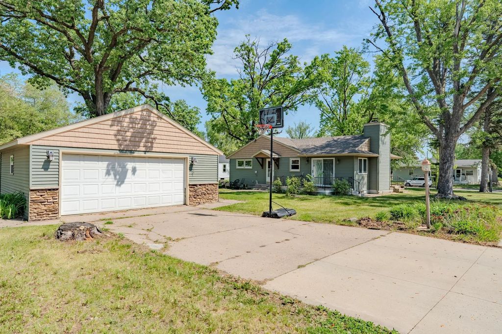 443 6th Street Ne, St Cloud