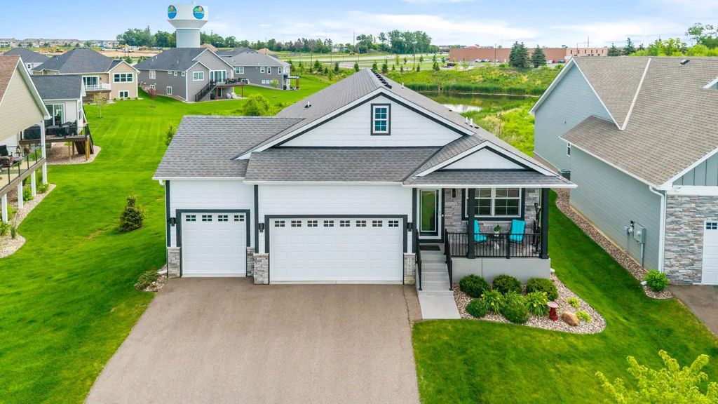 17960 Granite Court, Lakeville