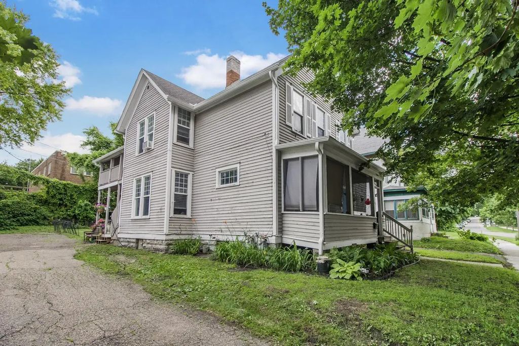 118 George Street W, St Paul